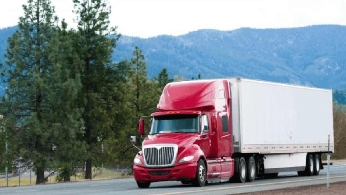 What to Consider Before Investing in a New or Used Commercial Truck