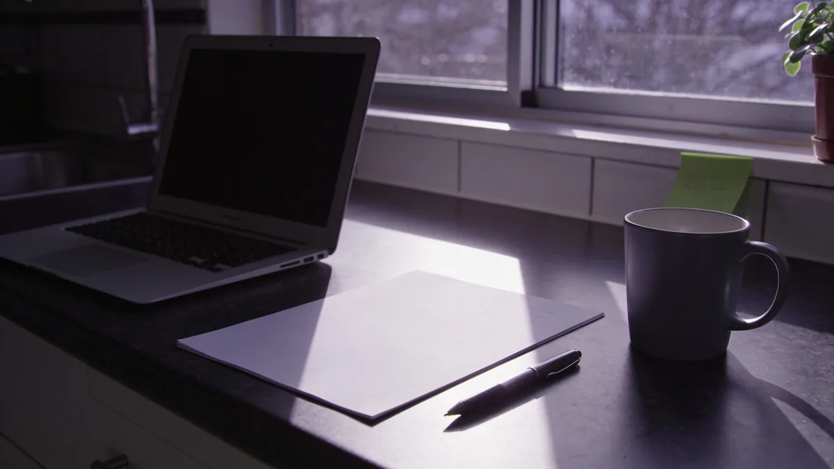 Resume Format Australia: What Recruiters Read First